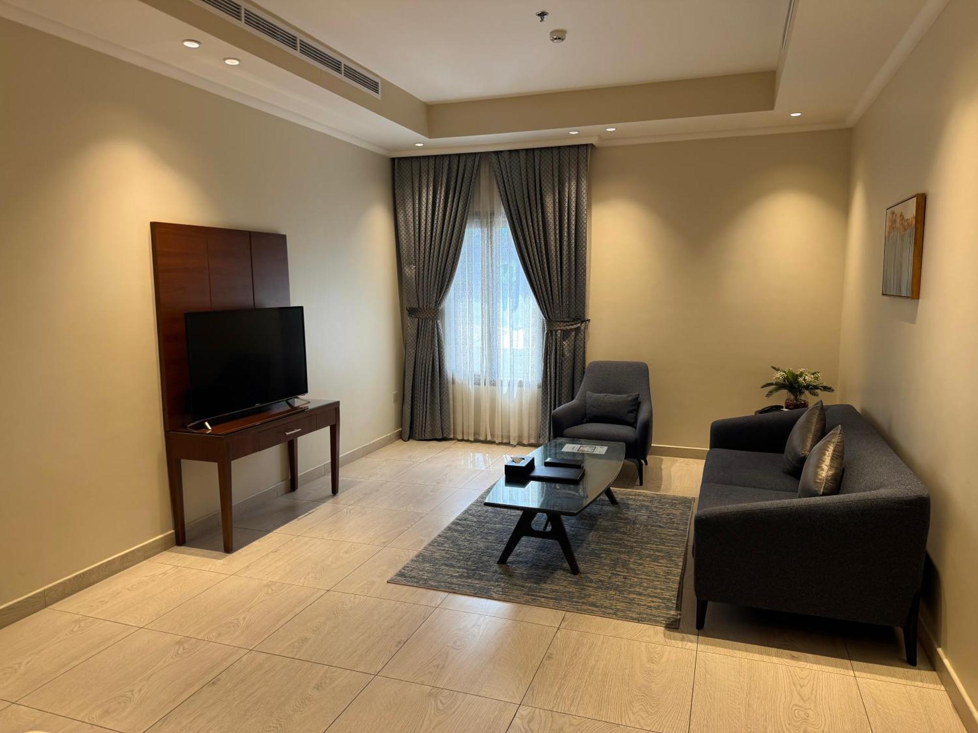 Lotaz Hotel Apartments - Al Salamah Jeddah Exterior photo